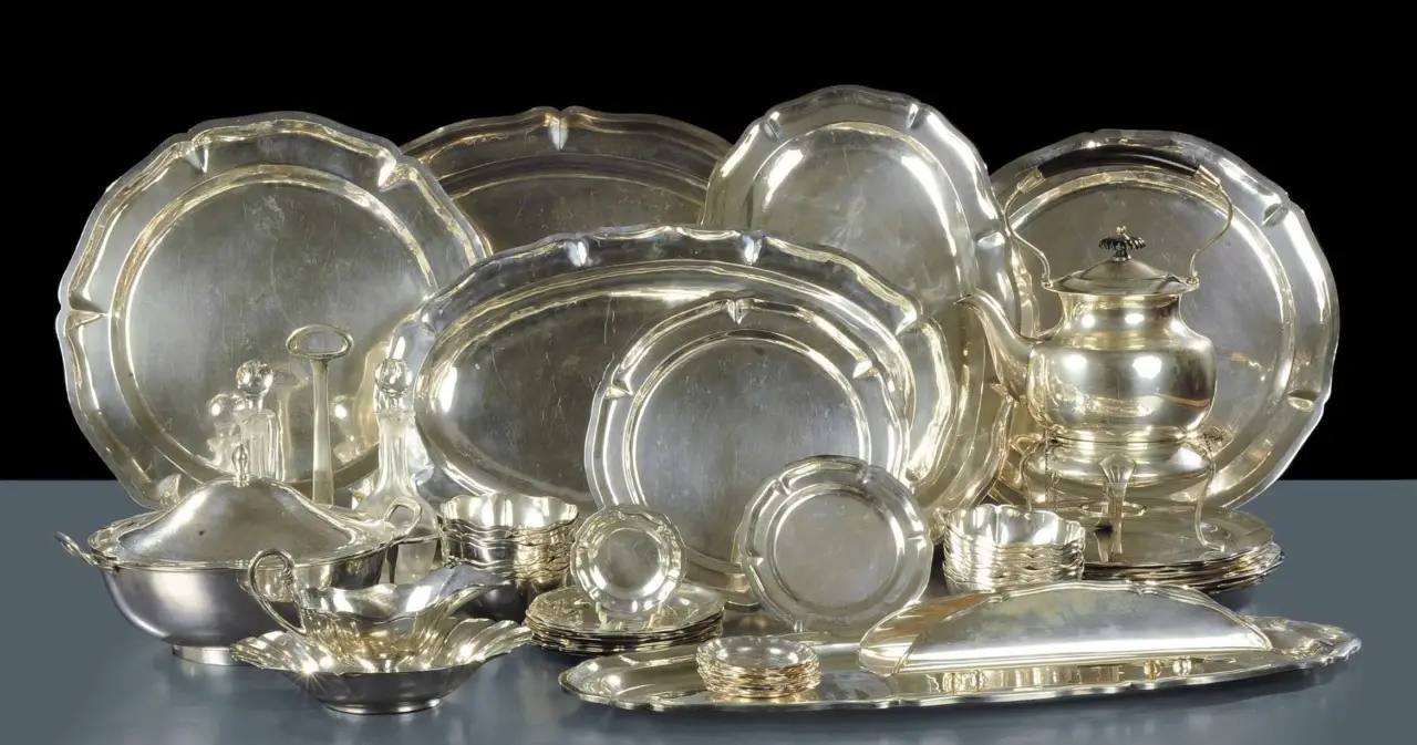 Vuoi vendere l’argento usato? Ecco il trucco per conoscere il valore reale al grammo e non farti fregare