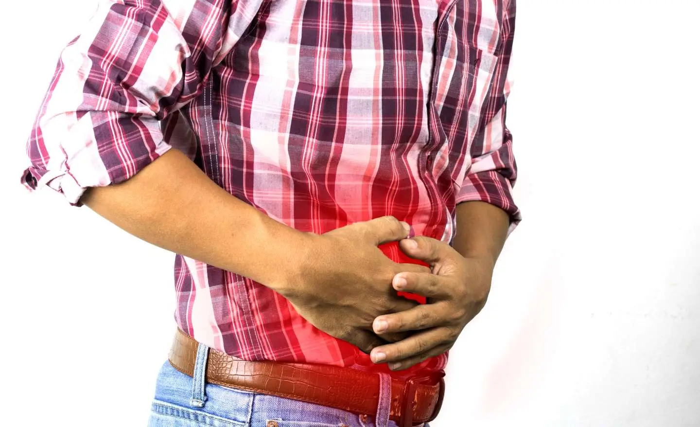Soffri di bruciore addominale e gonfiore? Ecco il rimedio naturale per il reflusso intestinale